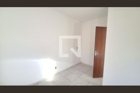 Quarto de casa para alugar com 3 quartos, 80m² em Vila Santa Cruz, Duque de Caxias