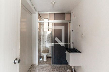 Banheiro de apartamento para alugar com 1 quarto, 56m² em Santa Ifigênia, São Paulo