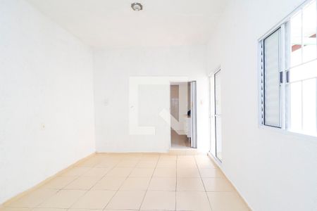 Quarto 1 de casa para alugar com 3 quartos, 60m² em Jardim Nélia, São Paulo
