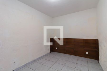 Quarto 2 de casa para alugar com 2 quartos, 110m² em Vila Carmosina, São Paulo
