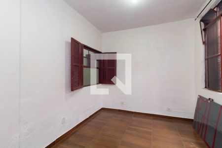 Sala de casa para alugar com 2 quartos, 110m² em Vila Carmosina, São Paulo