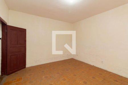 Quarto 1 de casa para alugar com 2 quartos, 110m² em Vila Carmosina, São Paulo