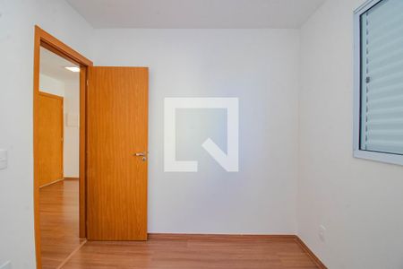 Quarto 1 de apartamento para alugar com 2 quartos, 44m² em Jardim Itu, Porto Alegre