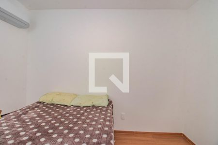 Quarto 2 de apartamento para alugar com 2 quartos, 44m² em Jardim Itu, Porto Alegre