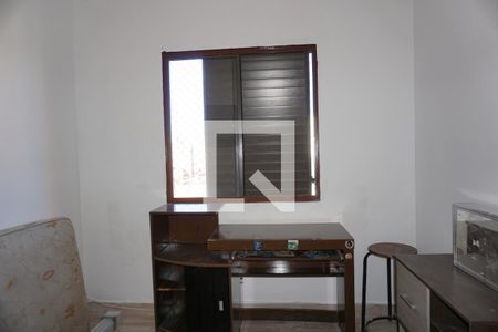 Quarto 1 de apartamento para alugar com 2 quartos, 48m² em Jardim Vitória, Embu das Artes