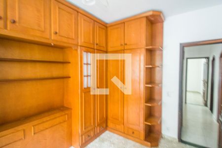 Quarto 1 de apartamento para alugar com 2 quartos, 63m² em Vila Valqueire, Rio de Janeiro
