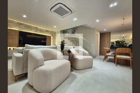 Sala de casa de condomínio à venda com 4 quartos, 370m² em Recreio dos Bandeirantes, Rio de Janeiro