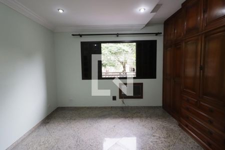 Suíte 1 de casa para alugar com 4 quartos, 250m² em Centro, Osasco