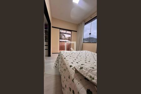Quarto de casa para alugar com 3 quartos, 140m² em Mosela, Petrópolis