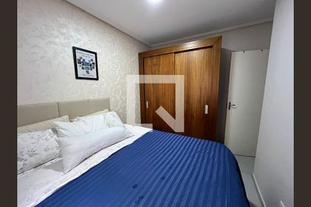 Quarto de apartamento à venda com 2 quartos, 60m² em Vila Vitorio Mazzei, São Paulo