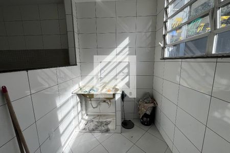 Área de Serviço de casa para alugar com 2 quartos, 89m² em Jardim Carioca, Rio de Janeiro