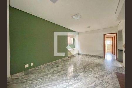 Apartamento para alugar com 3 quartos, 91m² em Santa Tereza, Belo Horizonte