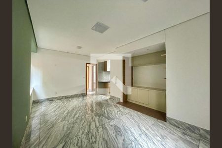 Apartamento para alugar com 3 quartos, 91m² em Santa Tereza, Belo Horizonte