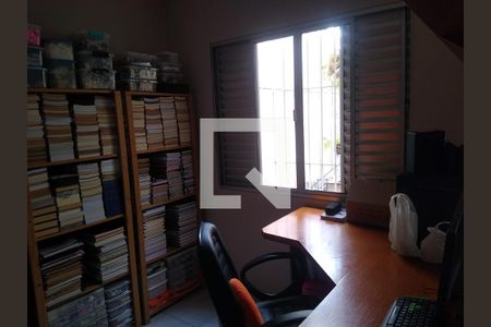 Quarto de casa à venda com 3 quartos, 180m² em Parque Bristol, São Paulo