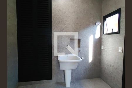 Lavanderia de casa de condomínio para alugar com 4 quartos, 180m² em Novo Mundo, Uberlândia