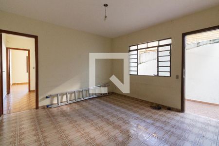 Casa para alugar com 3 quartos, 120m² em Parque Ipe, São Paulo
