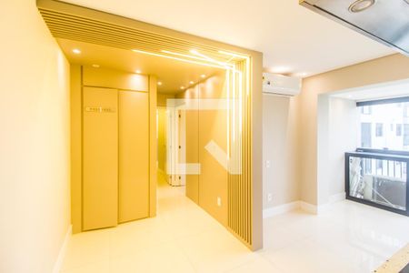 Sala  de apartamento à venda com 2 quartos, 64m² em Tamboré, Barueri