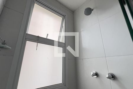 Banheiro de apartamento para alugar com 2 quartos, 60m² em Picanço, Guarulhos