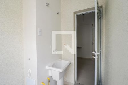 Sala/Cozinha/Área de Serviço de apartamento à venda com 2 quartos, 59m² em Vila Bandeirantes, São Paulo