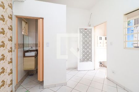 Sala de casa para alugar com 1 quarto, 60m² em Vila Carmosina, São Paulo