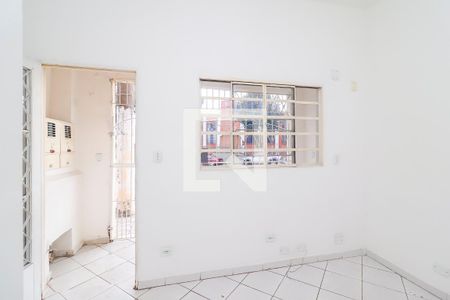 Sala de casa para alugar com 1 quarto, 60m² em Vila Carmosina, São Paulo