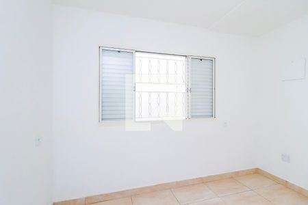 Quarto Suíte de casa para alugar com 1 quarto, 60m² em Vila Carmosina, São Paulo