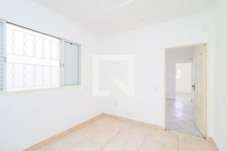 Quarto Suíte de casa para alugar com 1 quarto, 60m² em Vila Carmosina, São Paulo