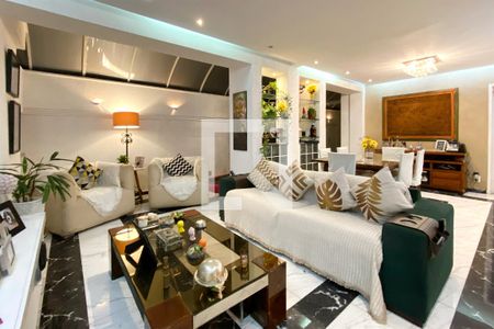 Apartamento à venda com 3 quartos, 160m² em Santa Lúcia, Belo Horizonte