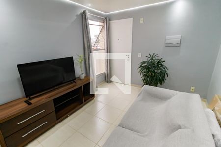 Sala de apartamento para alugar com 2 quartos, 42m² em Vila Indiana, Taboão da Serra