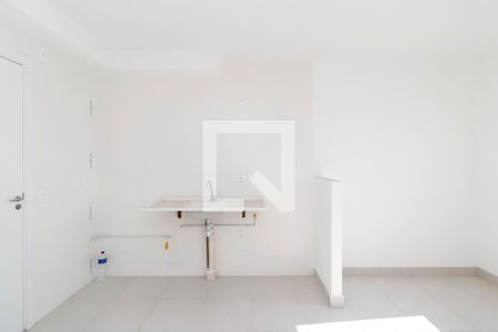 Sala/Cozinha de apartamento à venda com 2 quartos, 33m² em Fazenda Aricanduva, São Paulo