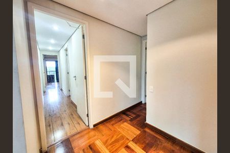 Hall de entrada de apartamento para alugar com 3 quartos, 165m² em Jardim Morumbi, São Paulo