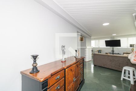 Corredor de apartamento à venda com 3 quartos, 210m² em Vila Marari, São Paulo