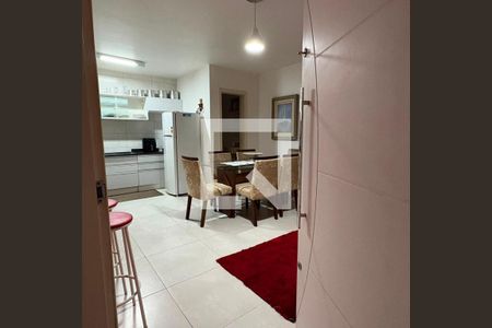 Cozinha de casa para alugar com 2 quartos, 100m² em Coqueiros, Florianópolis