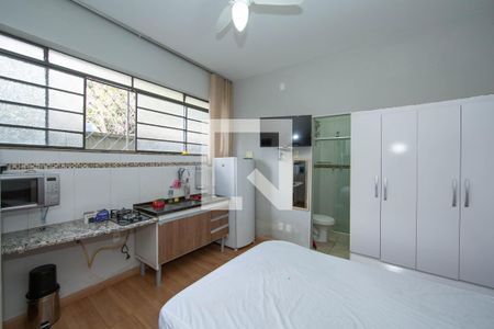 QUARTO/COZINHA de kitnet/studio para alugar com 1 quarto, 30m² em Coracao de Jesus, Belo Horizonte