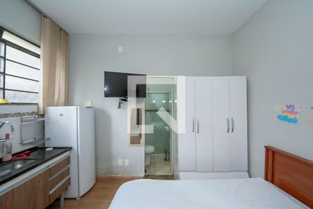 QUARTO/COZINHA de kitnet/studio para alugar com 1 quarto, 30m² em Coracao de Jesus, Belo Horizonte