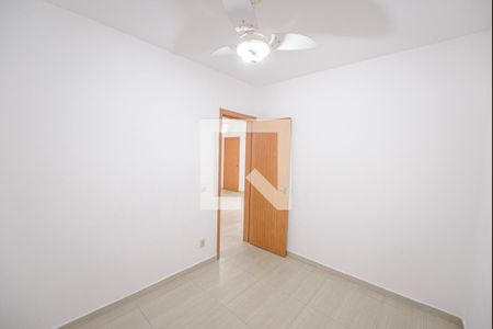Quarto 2 de apartamento para alugar com 2 quartos, 48m² em Jardim Gurilândia, Taubaté