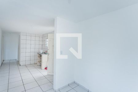 Sala e cozinha de casa para alugar com 1 quarto, 45m² em Vila Rica, São Paulo