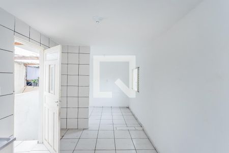 Sala e cozinha de casa para alugar com 1 quarto, 45m² em Vila Rica, São Paulo