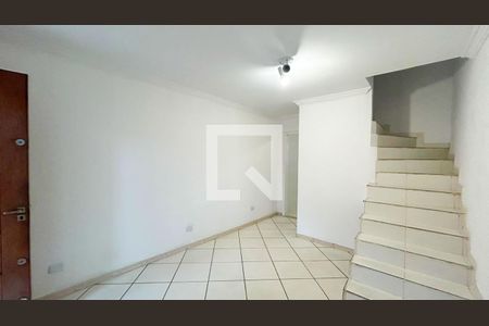 Sala de casa para alugar com 2 quartos, 90m² em Jardim Cidalia, São Paulo