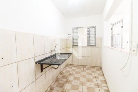 Cozinha de casa para alugar com 2 quartos, 120m² em Jardim Robru, São Paulo