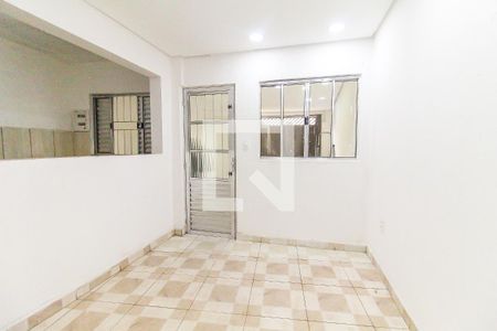 Sala de casa para alugar com 2 quartos, 120m² em Jardim Robru, São Paulo
