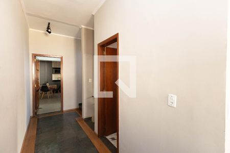 Hall de casa à venda com 3 quartos, 261m² em Jardim Leonor Mendes de Barros, São Paulo
