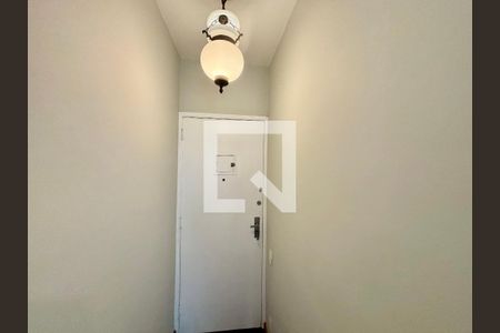 Corredor de apartamento para alugar com 2 quartos, 47m² em Copacabana, Rio de Janeiro