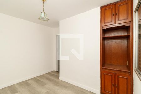 Quarto 2 de apartamento para alugar com 2 quartos, 52m² em Vila Gustavo, São Paulo
