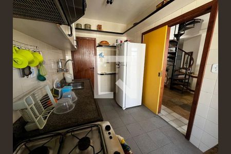 Cozinha de apartamento para alugar com 3 quartos, 185m² em Ogiva, Cabo Frio