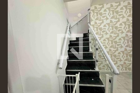 Sala de casa de condomínio à venda com 2 quartos, 114m² em Jardim California, Barueri