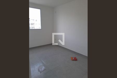 Quarto de apartamento para alugar com 2 quartos, 47m² em Curicica, Rio de Janeiro