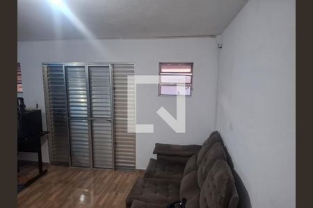 Quarto de casa para alugar com 3 quartos, 210m² em Perobal, Itaquaquecetuba