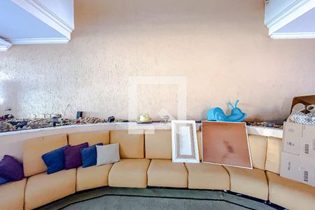 Sala de casa à venda com 5 quartos, 670m² em Vila Carrão, São Paulo