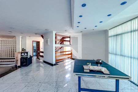 Sala de casa à venda com 5 quartos, 670m² em Vila Carrão, São Paulo